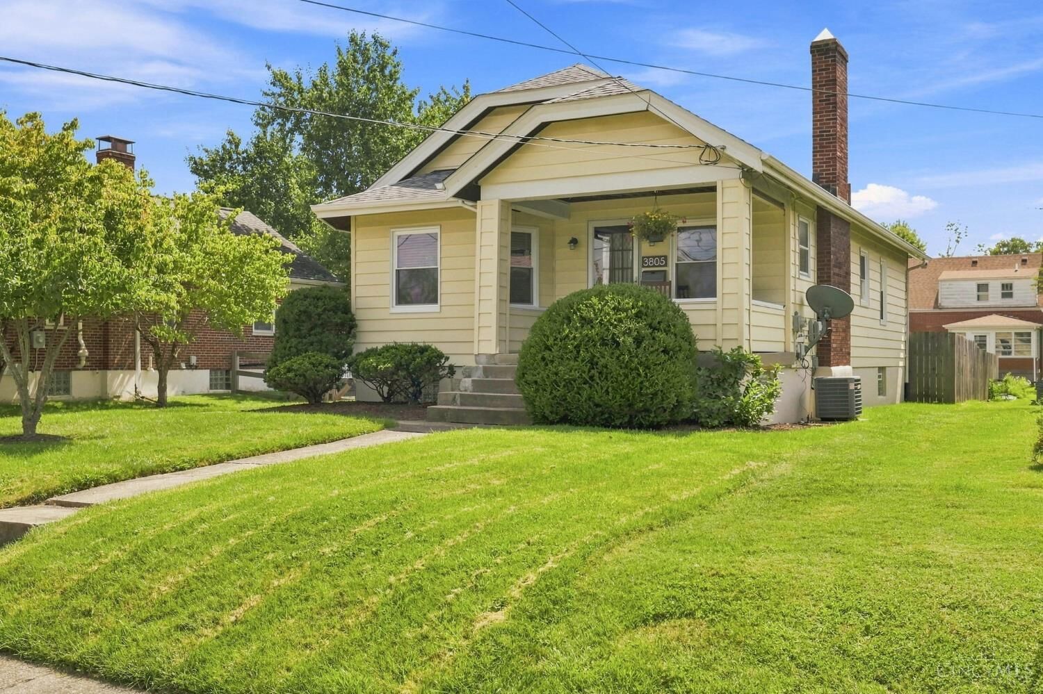 Property Photo: 3805 Lansdowne Avenue OH 45236