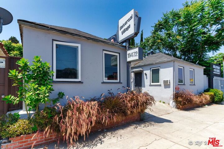 Property Photo:  11472 Ventura, Unit E  CA 91604 