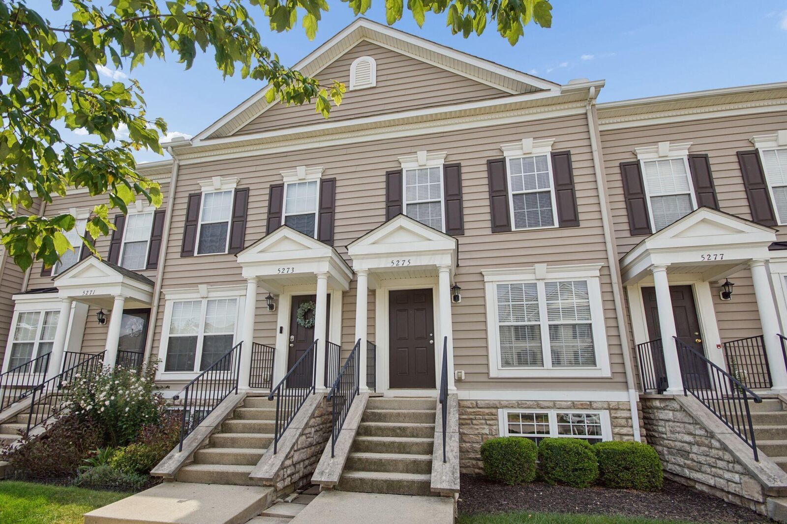 Property Photo: 5275 Royal Arch Cascade Drive OH 43016
