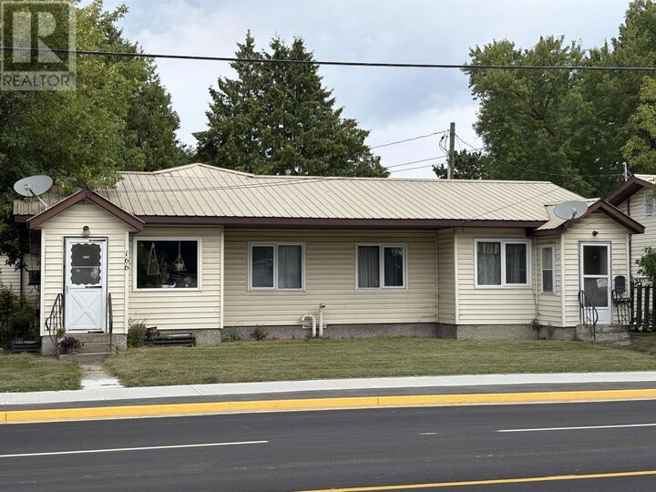 Property Photo:  160-166 Third St W  ON P9A 3A3 