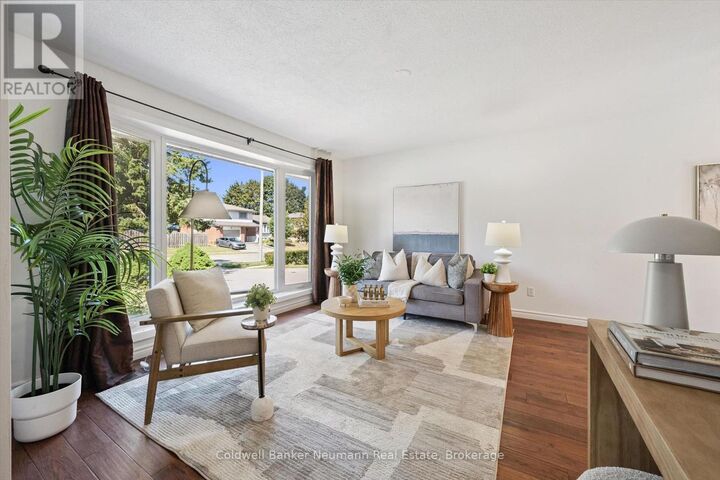 Property Photo:  3 Meadow Crescent  ON N1H 6V1 