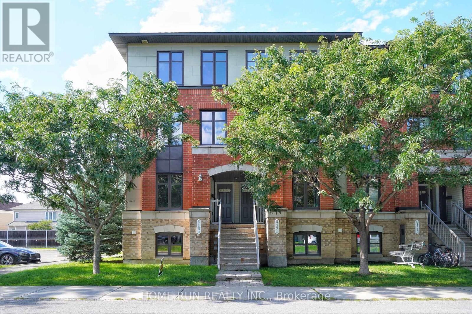 Property Photo: 613 Chapman Mills Drive B ON K2J 5T1
