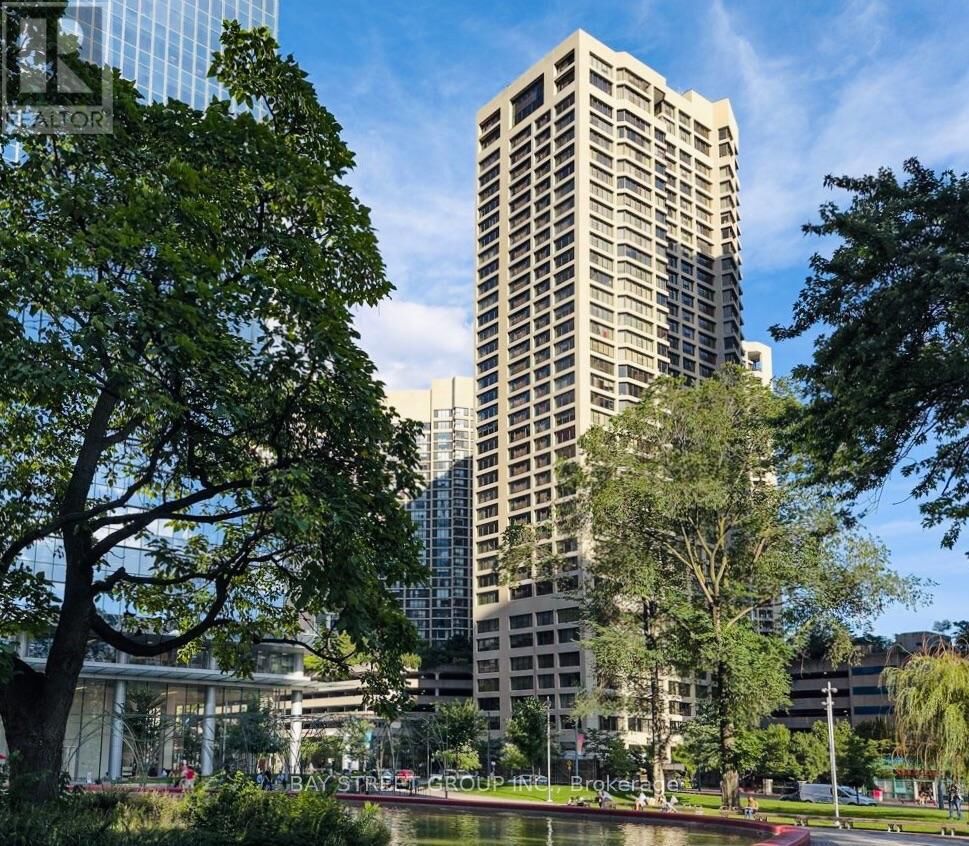 Property Photo: 55 Harbour Square 606 ON M5J 2L1