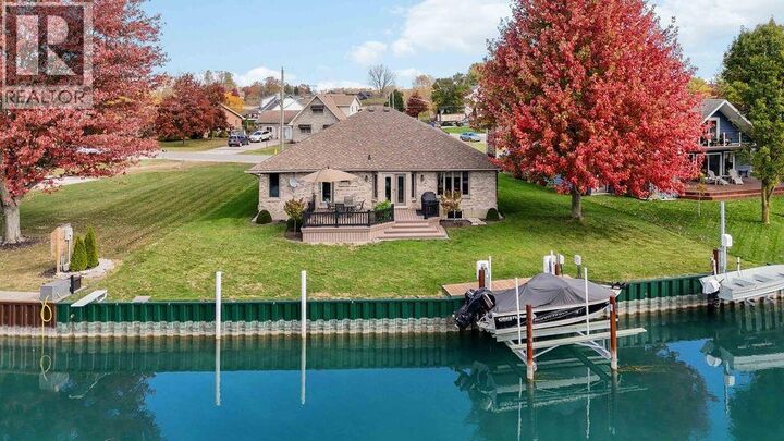 Property Photo: 4689 Cresent Drive ON N0P 2B0