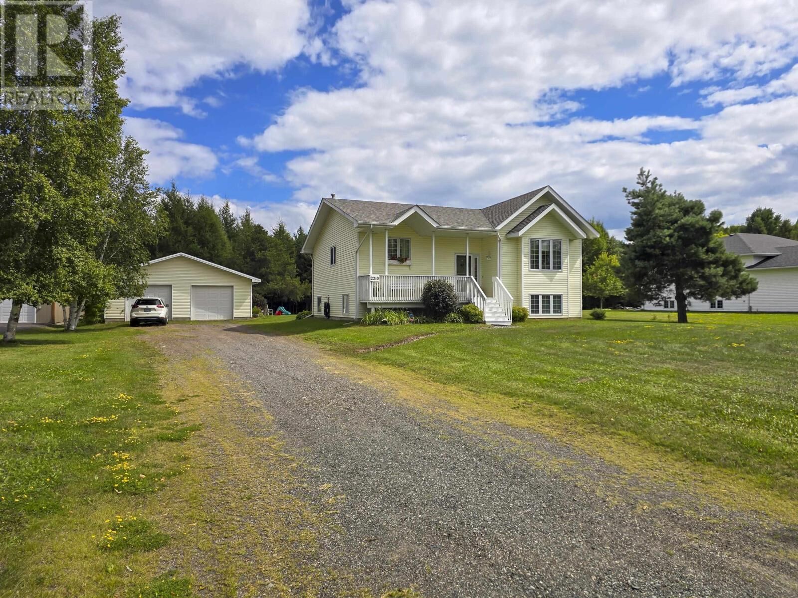 Property Photo:  2210 Scotland St  ON P7J 1G9 