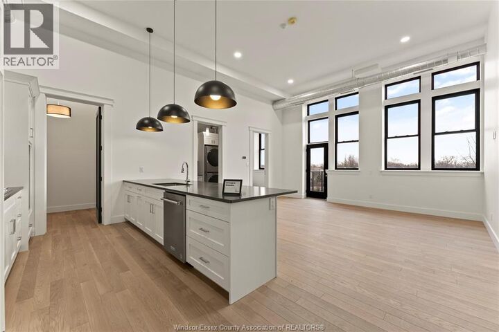 Property Photo:  247 Brock Street 303  ON N9V 2H4 