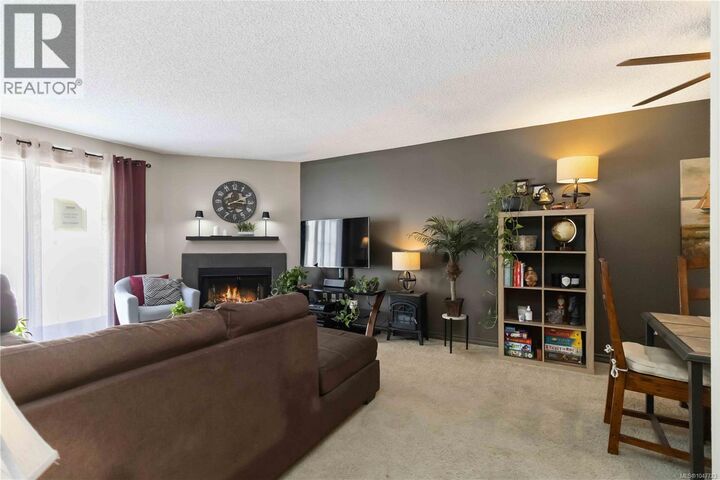 Property Photo: 3255 Glasgow Avenue 314 BC V8X 4S4