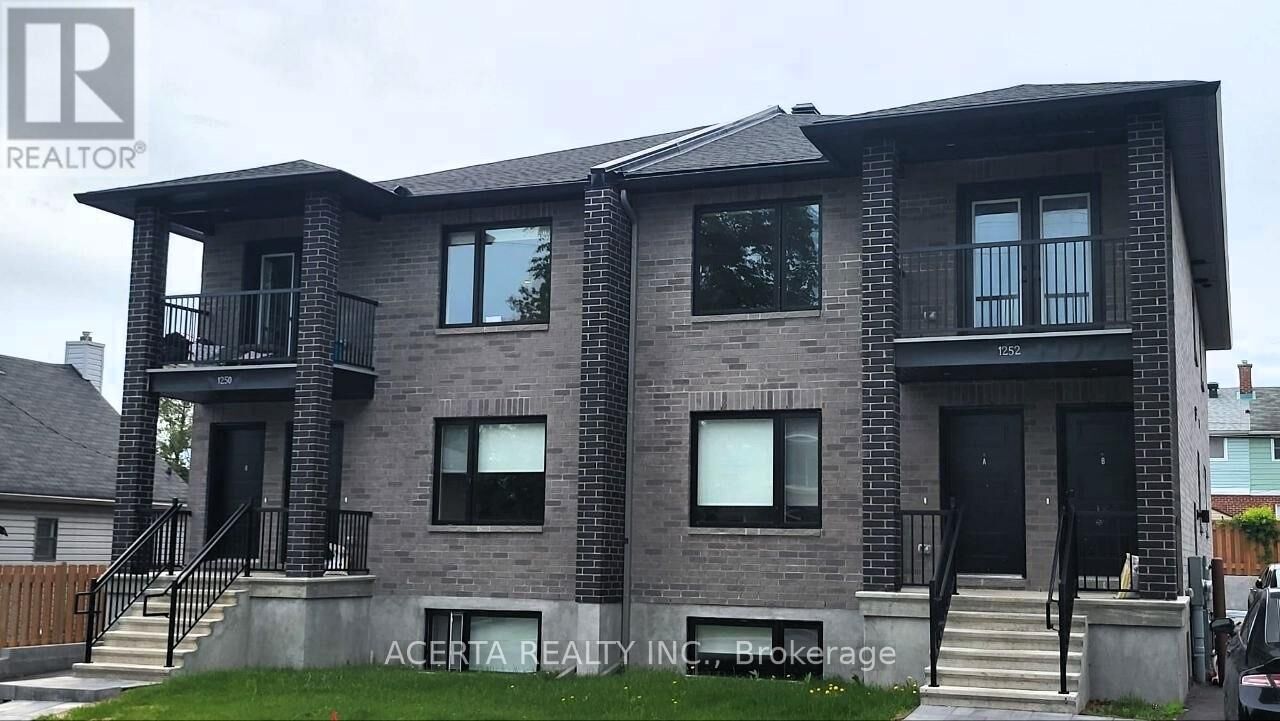 Property Photo:  1252 Trenton Avenue C  ON K1Z 8J9 