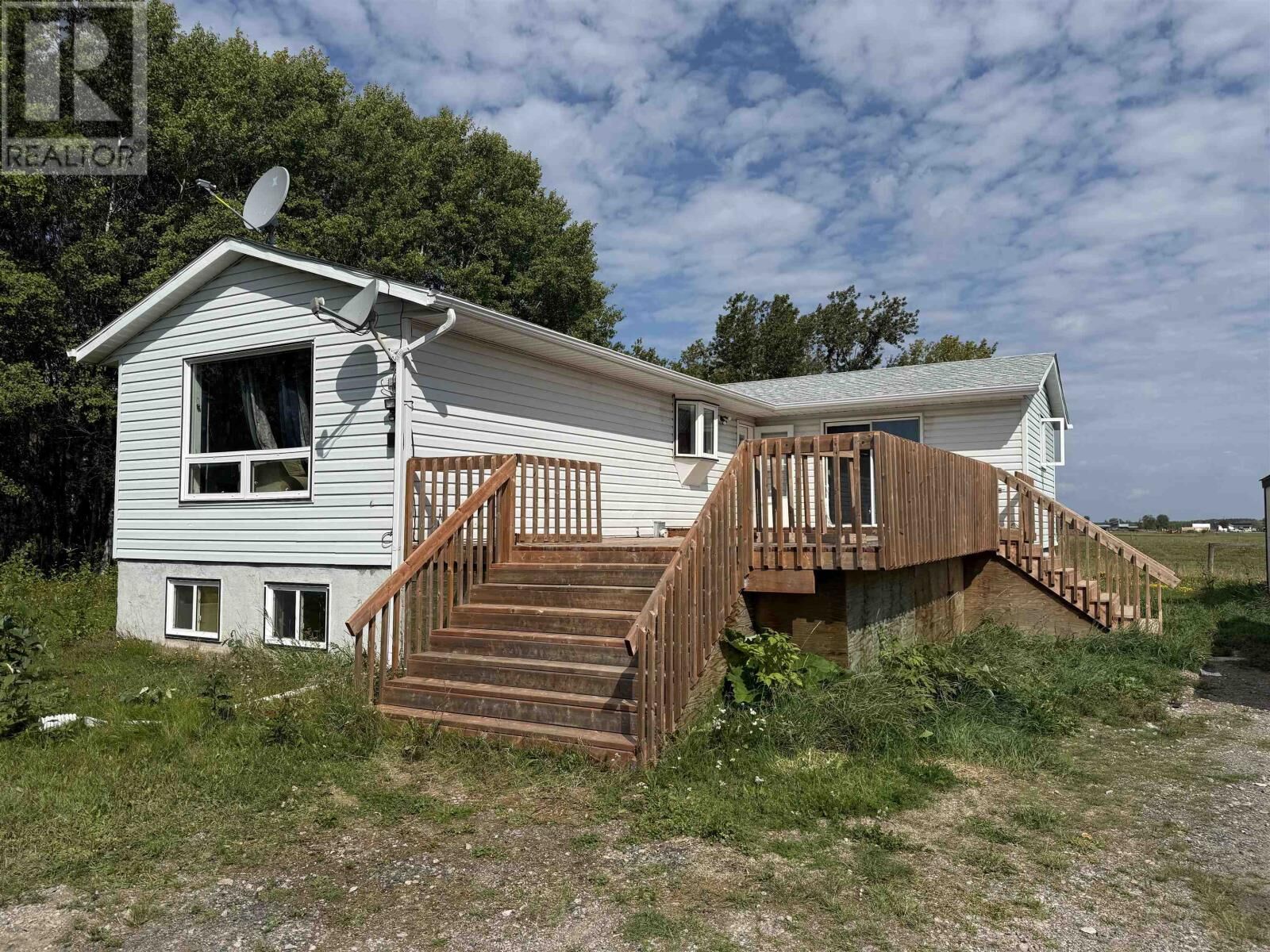 Property Photo:  33 McDonald Rd  ON P8N 3G2 