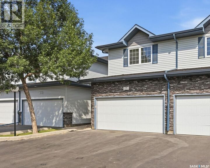 Property Photo: 7 110 Dulmage Crescent SK S7T 0C7