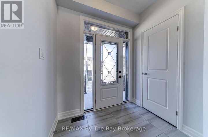 Property Photo: 17 Rosanne Circle ON L9Z 0N4