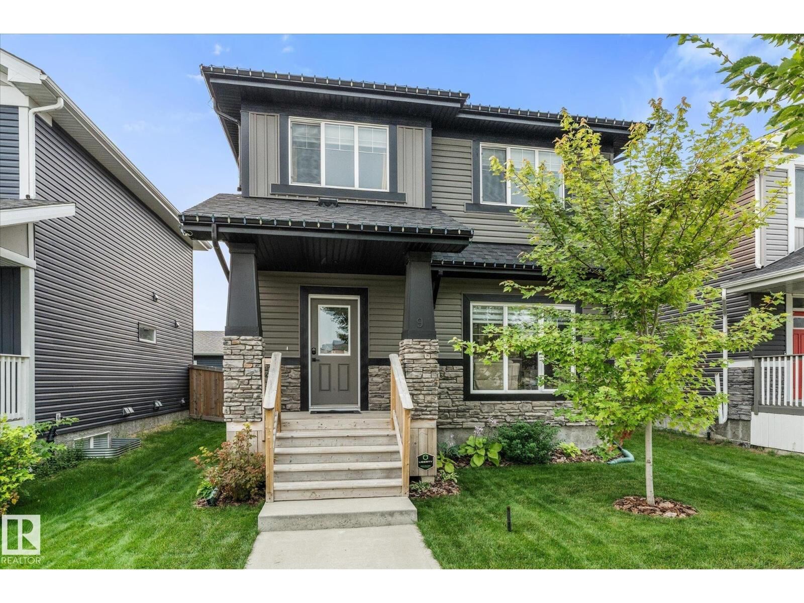 Property Photo:  9 Dillingham  AB T8L 0N2 