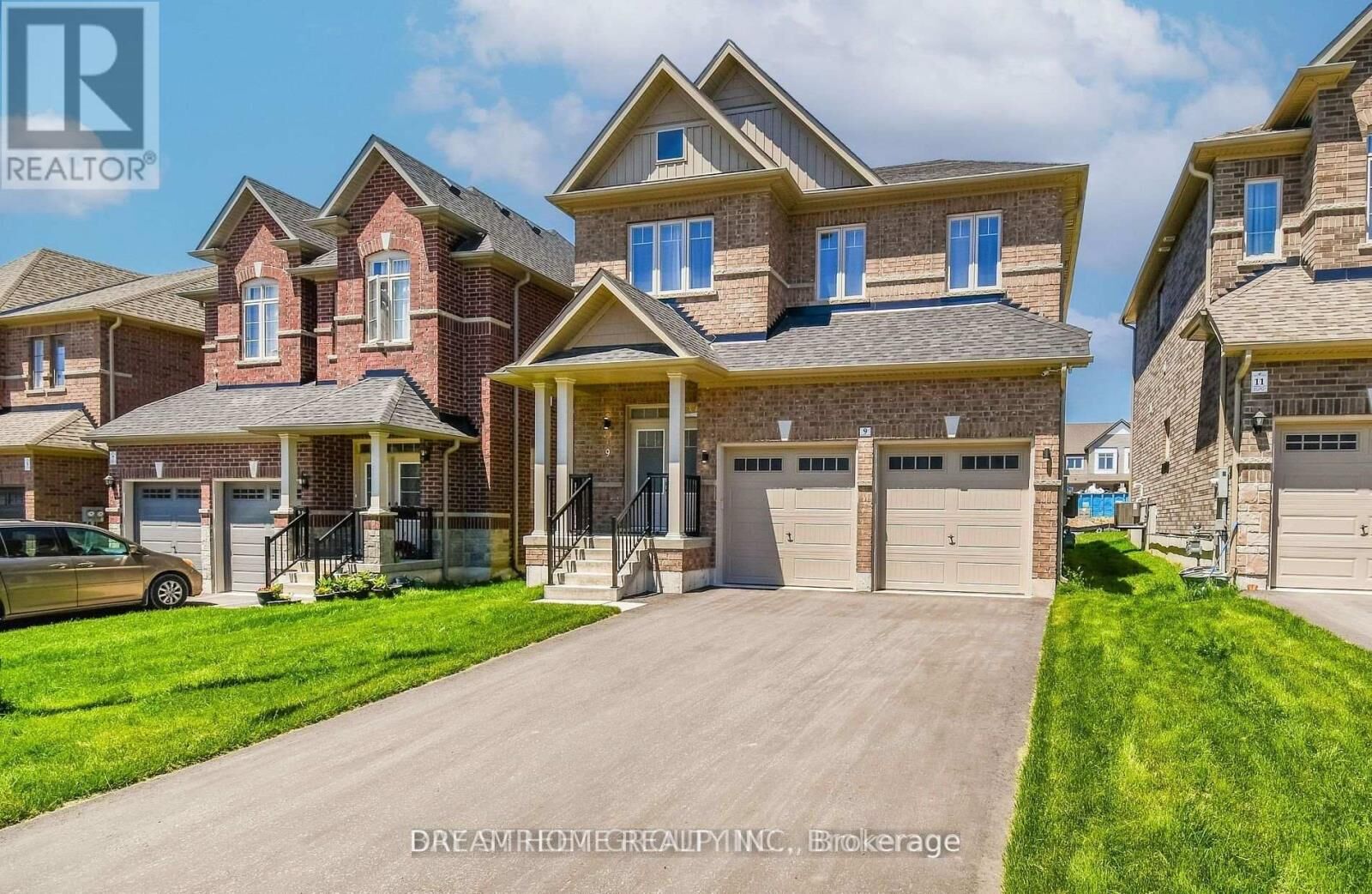 Property Photo: 9 Copperhill Heights ON L9S 0K6