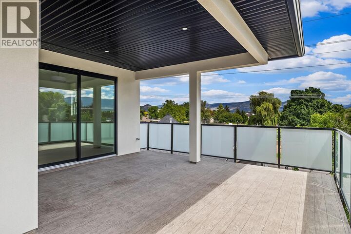 Property Photo: 662 Birch Avenue 1 BC V1Y 3H1