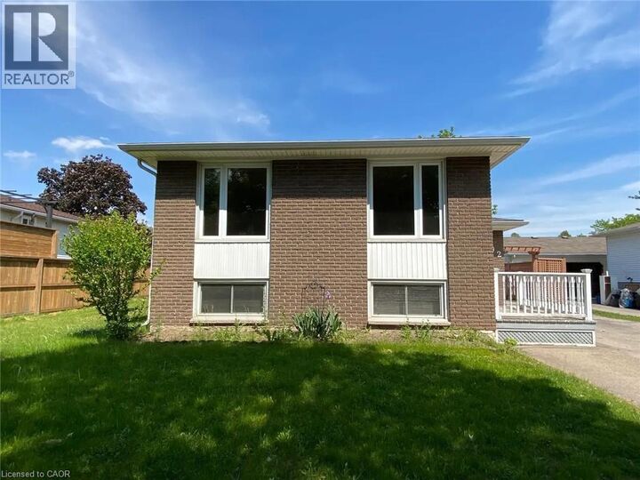Property Photo: 92 Leaside Drive ON L3C 6B2