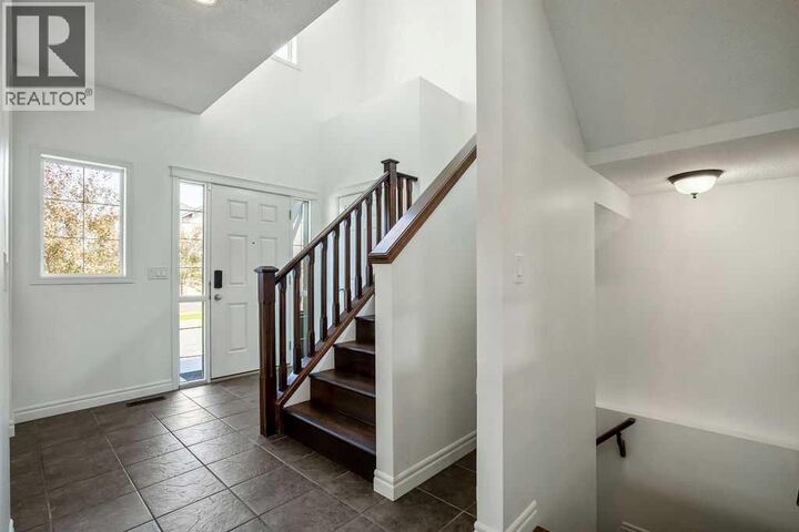 Property Photo:  134 Prestwick Terrace Southeast  AB T2Z 0H5 