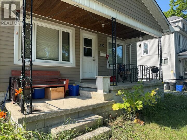 Property Photo:  455 Wellington Street  ON N7T 1H7 