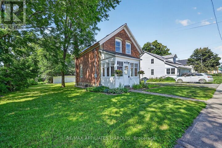 Property Photo:  8 McGill Street North  ON K7A 2J2 