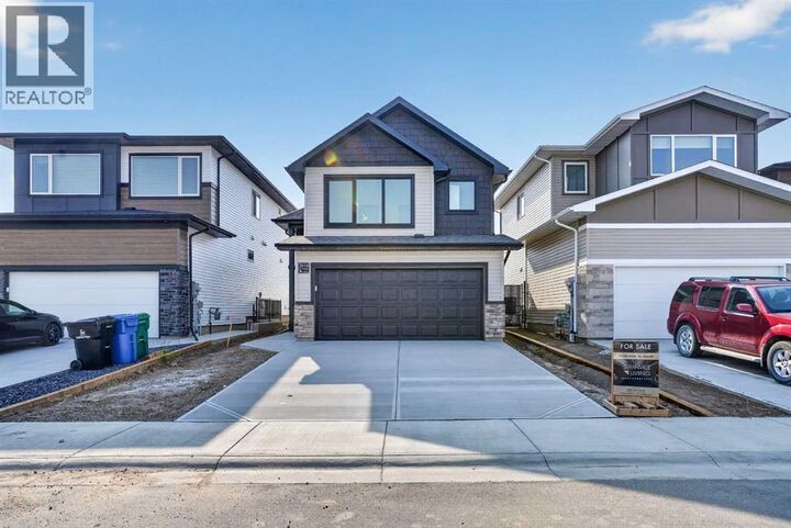Property Photo: 2616 44 Street South AB T1K 8L6