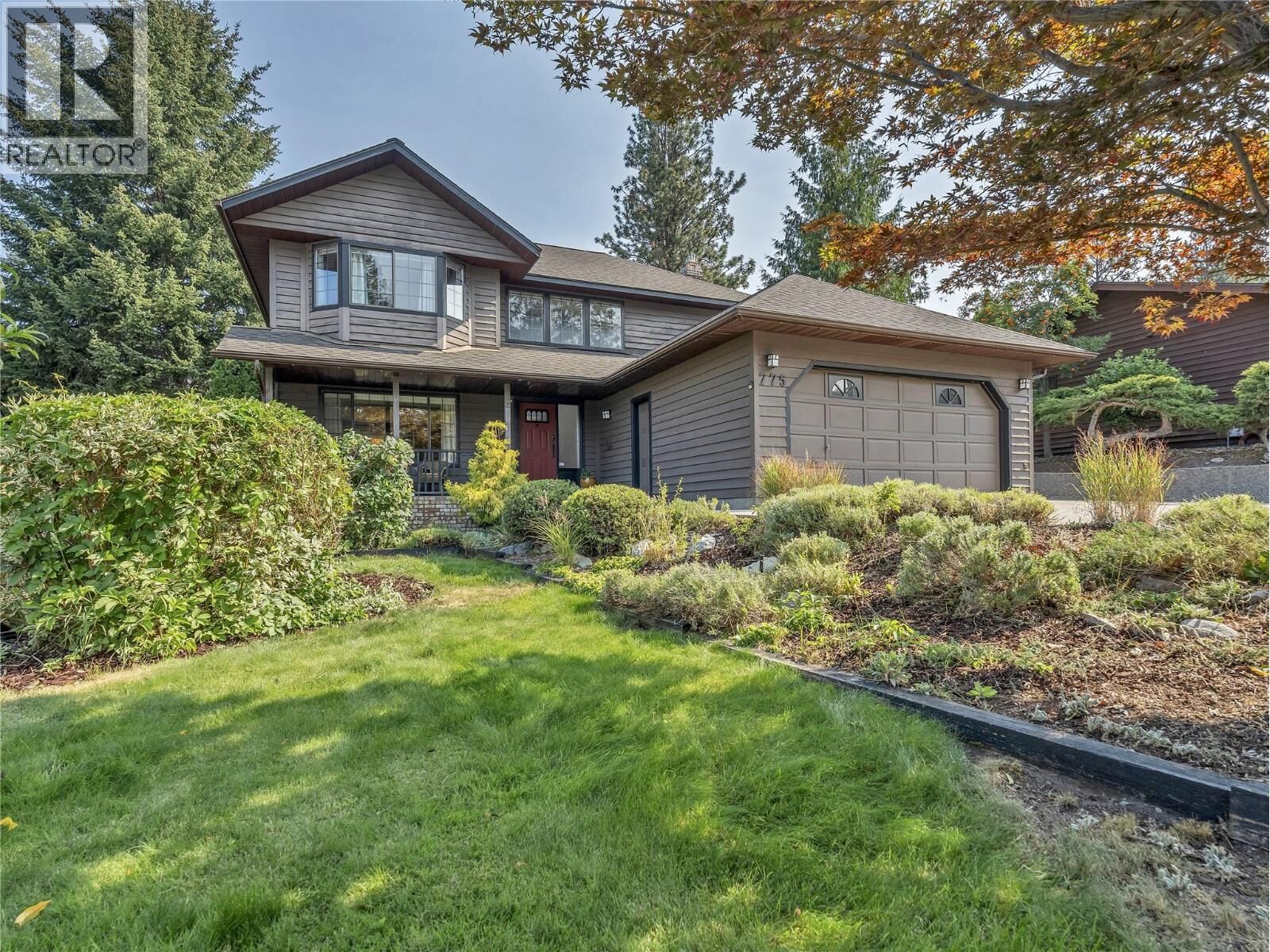 Property Photo:  775 Balsam Avenue  BC V2A 7Y8 