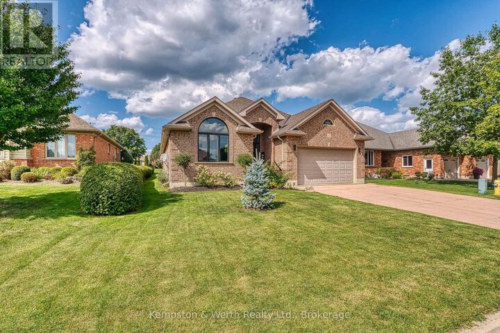 Property Photo:  635 Riverview Drive  ON N4W 3T7 