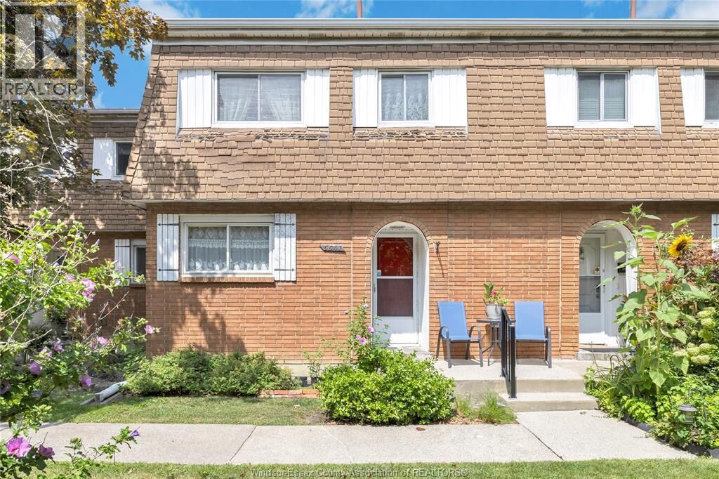 Property Photo:  5541 Empress  ON N8T 3B2 