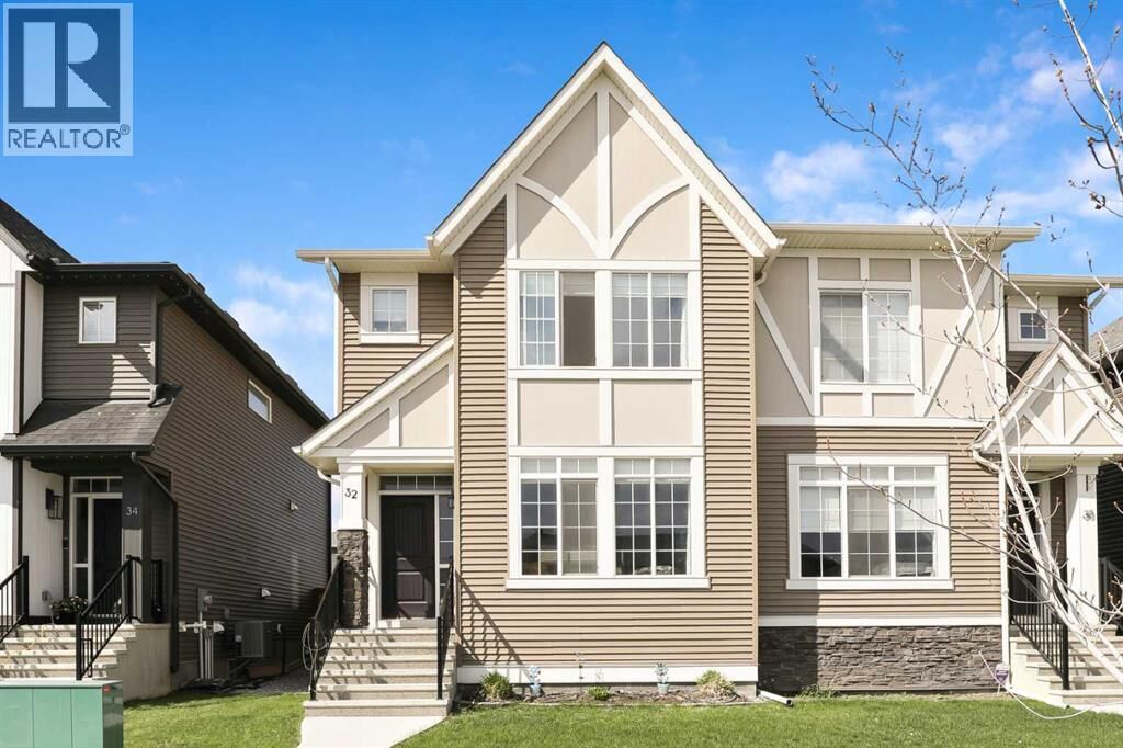 Property Photo:  32 Wolf Crescent  AB T1S 5V2 