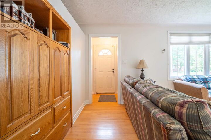 Property Photo: 16 Retta St ON P6A 4B8