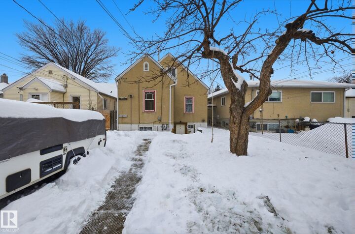 Property Photo:  11515 101 St Street NW  AB T5J 2B2 