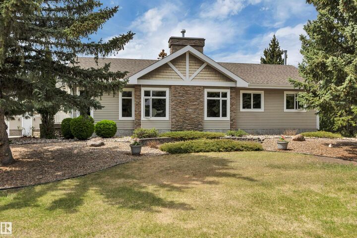 Property Photo:  464012 A Rge Road 233  AB T9A 1X1 