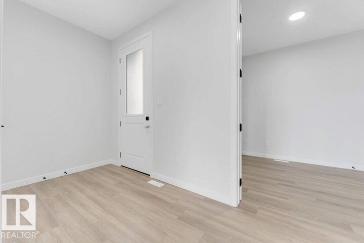 Property Photo: 1847 Crossbill Loop NW AB T5S 0S6