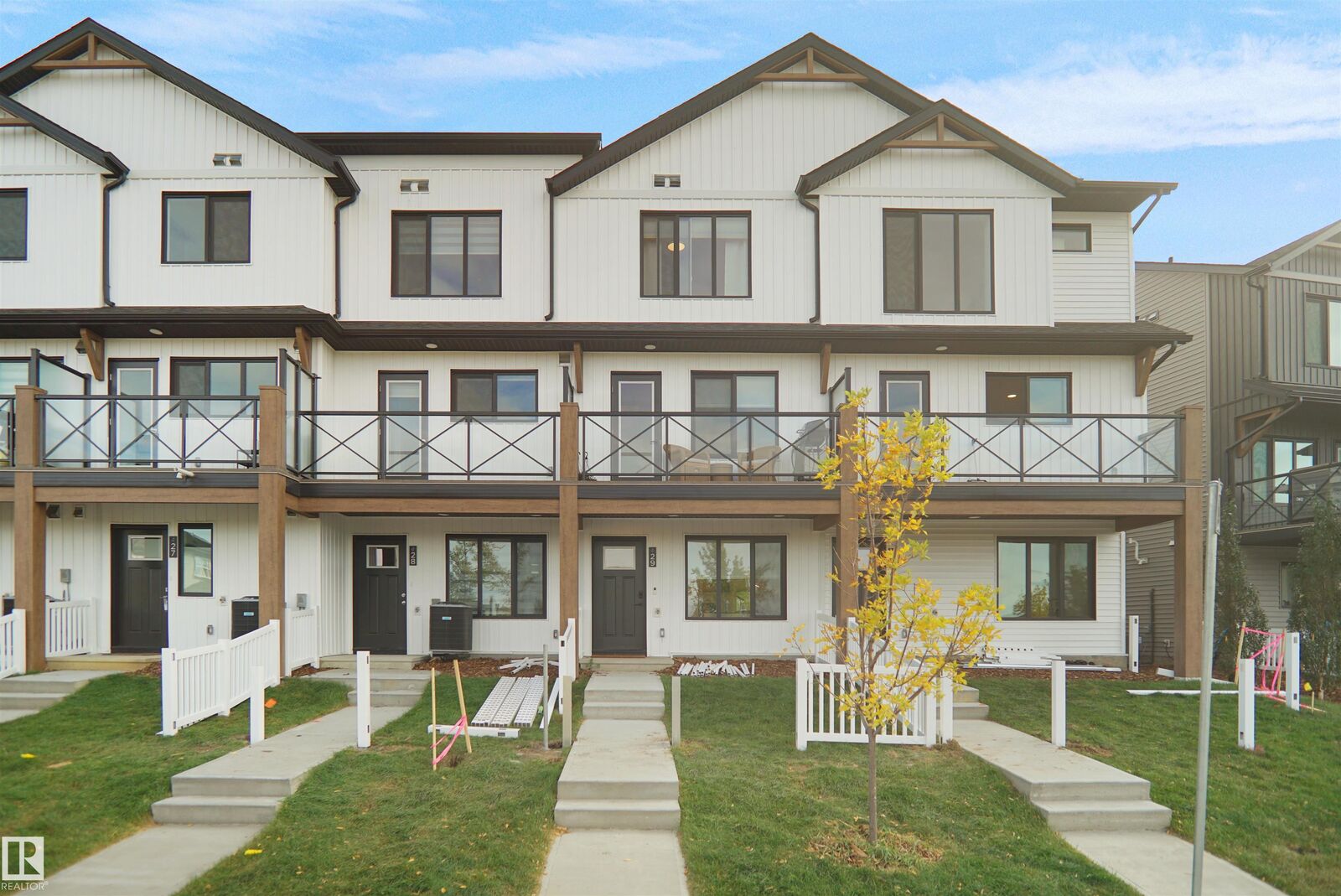 Property Photo: 1025 Secord Promenade NW 29 AB T5T 7V4