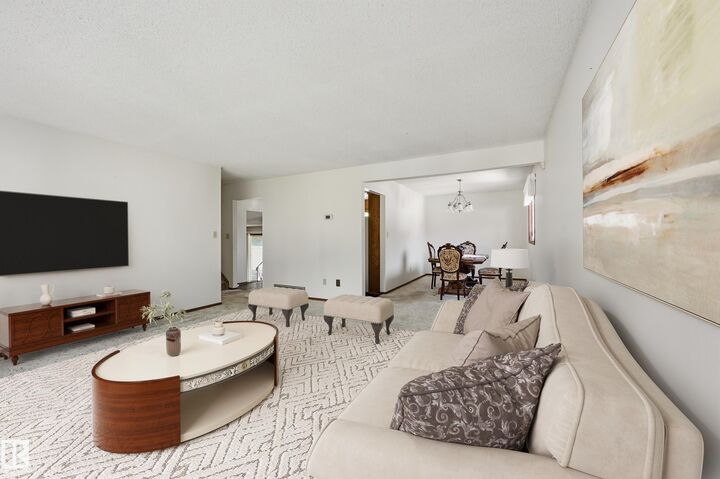 Property Photo:  8119 24 Avenue NW  AB T6K 2W2 