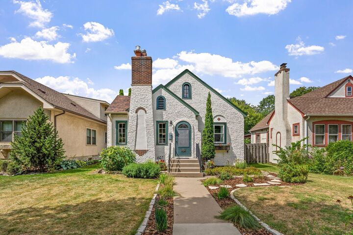 Property Photo:  2722 Garfield Street NE  MN 55418 