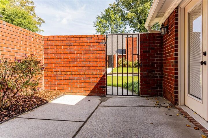 Property Photo:  2 Robin St 5  GA 30165 
