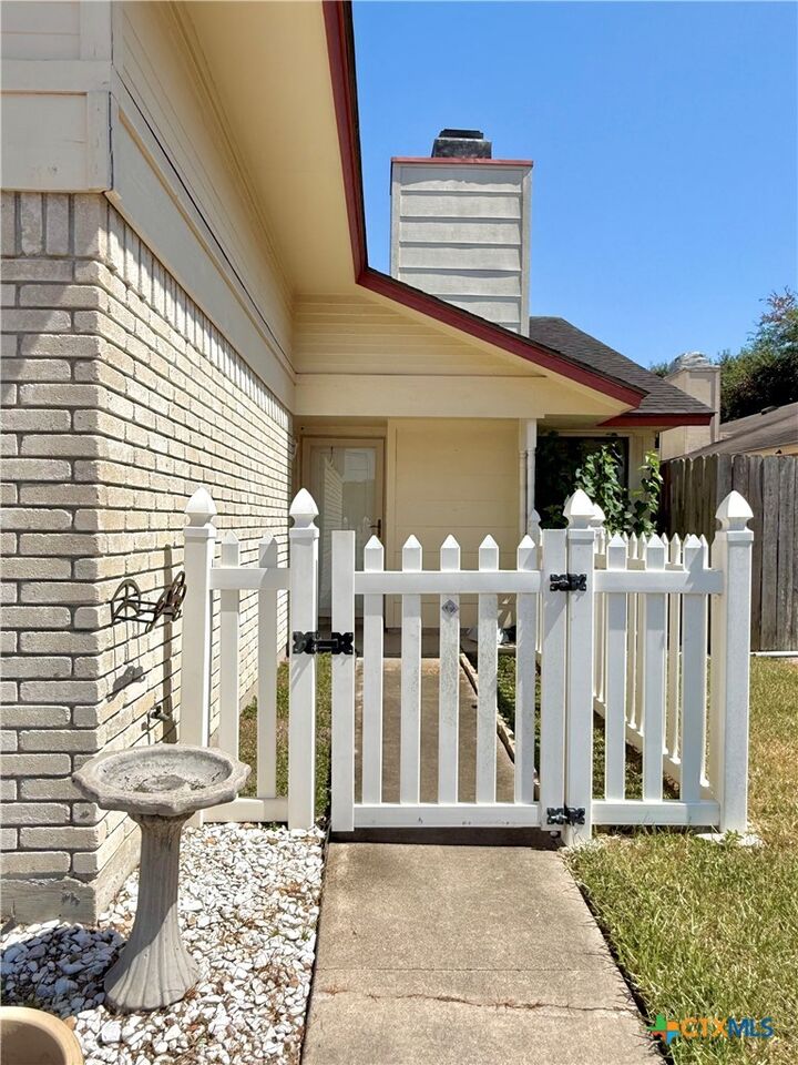 Property Photo:  113 Rattan Drive  TX 77901 