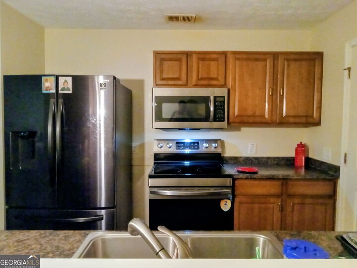Property Photo: 2102 Fairington Club Drive GA 30038