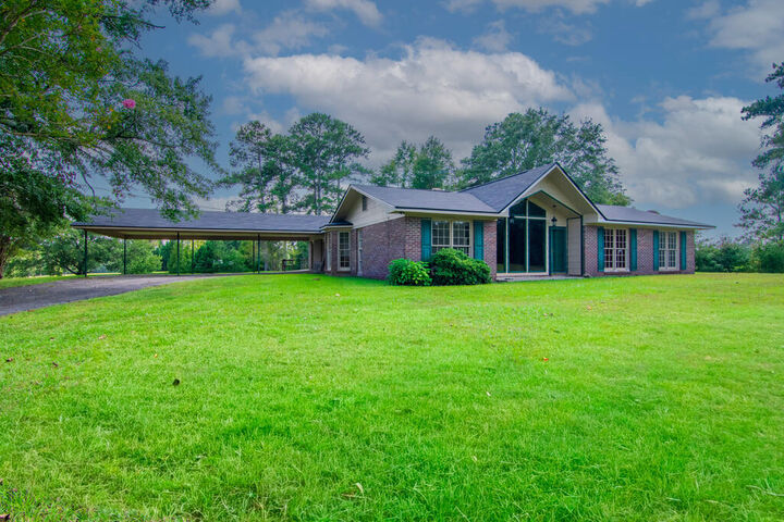 Property Photo: 616 Twin Lakes Road GA 31831