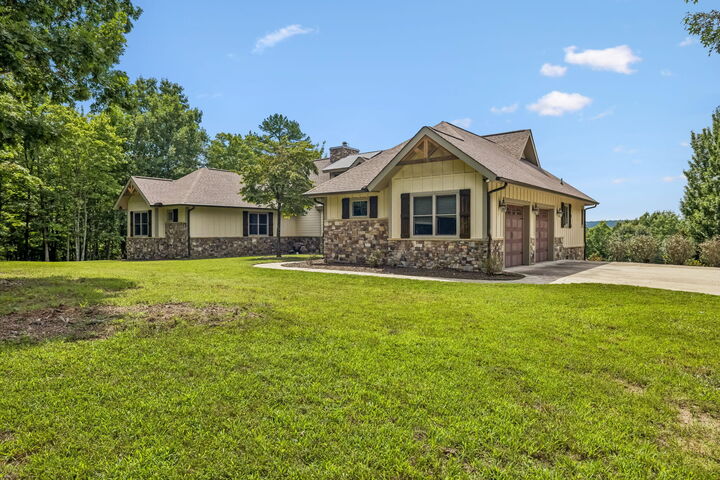 Property Photo:  2620 Hobbstown Road  TN 37327 