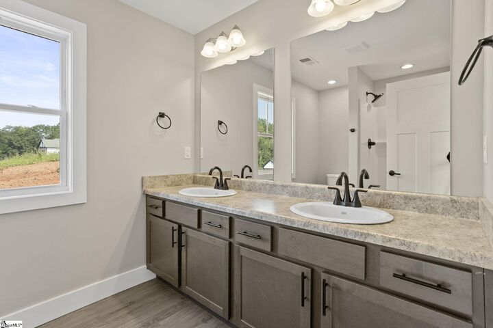 Property Photo: 631 Skyline Drive SC 29322