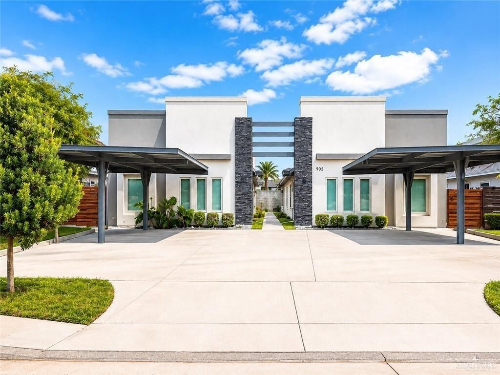 Property Photo:  905 E La Cantera Avenue 1  TX 78503 