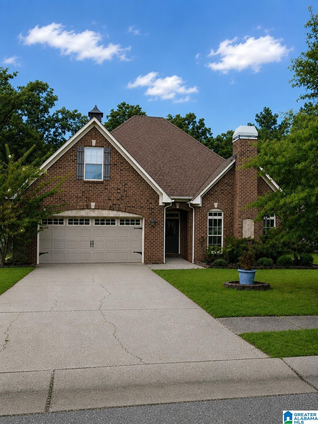 Property Photo: 132 Willow View Lane AL 35186