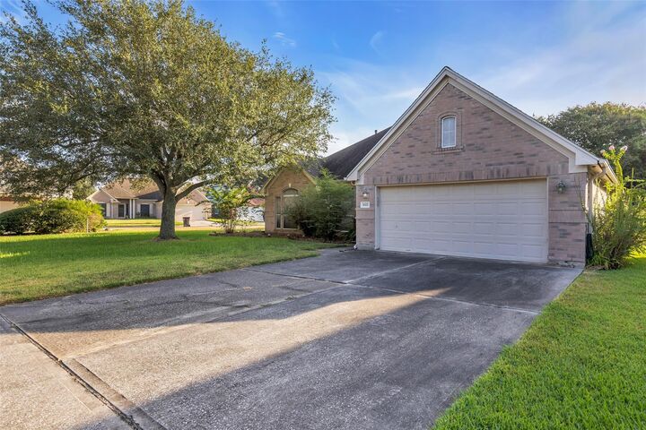 Property Photo: 8122 Perch TX 77523