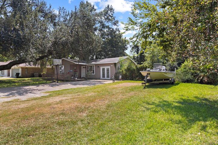 Property Photo:  315 N 3rd Street  TX 77627 
