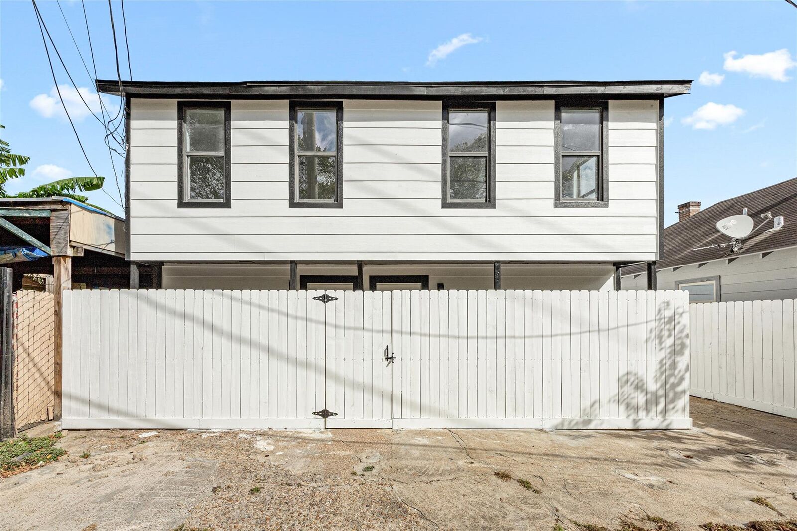 Property Photo: 3229 Holman Street 4 TX 77004