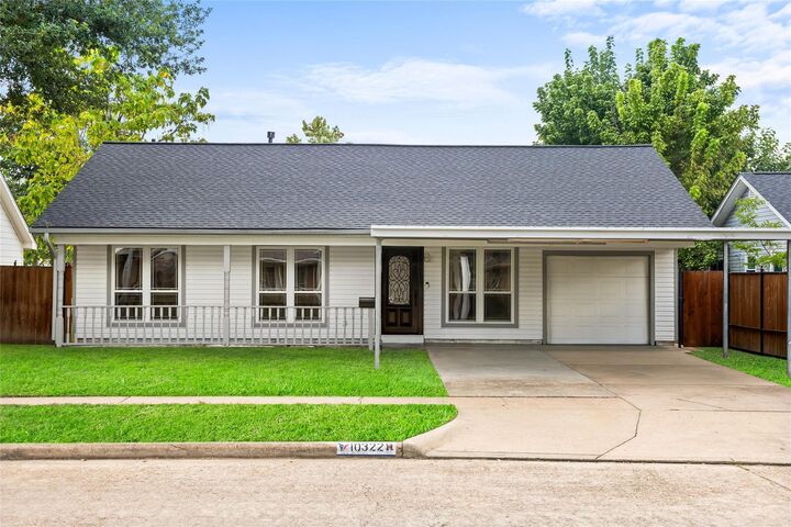 Property Photo:  10322 Southport Drive  TX 77089 