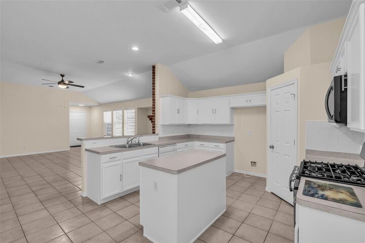 Property Photo:  6003 Decker Ridge Court  TX 77449 