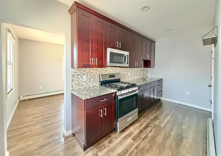 Property Photo:  229 71st St 2R  NJ 07093 