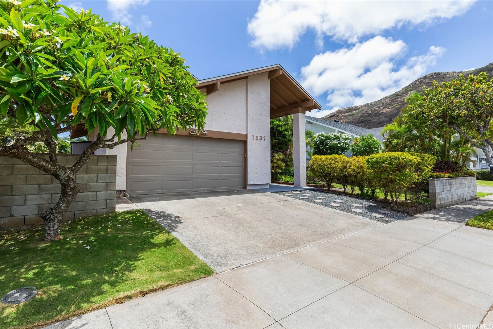 Property Photo:  7537 Puumahoe Place  HI 96825 