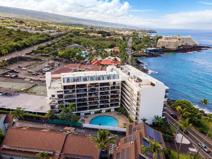 Property Photo: 75-5782 Kuakini Highway 706 HI 96740